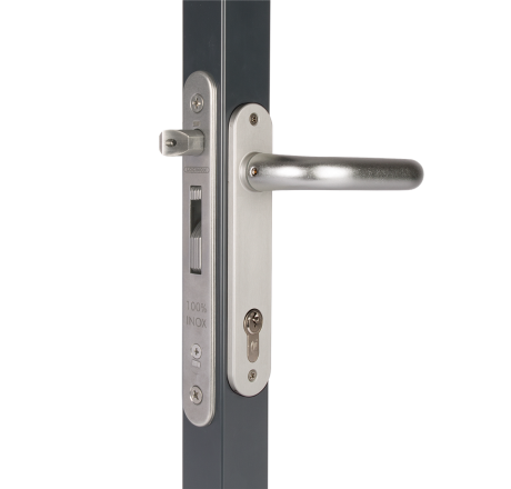 Замок врезной для калитки Fortylock, минимальная глубина сечения трубы 40 мм.
